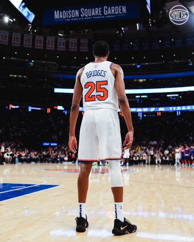 7m体育官方网站-纽约5首轮换来圣诞礼 大桥41分对轰文班捍卫主场