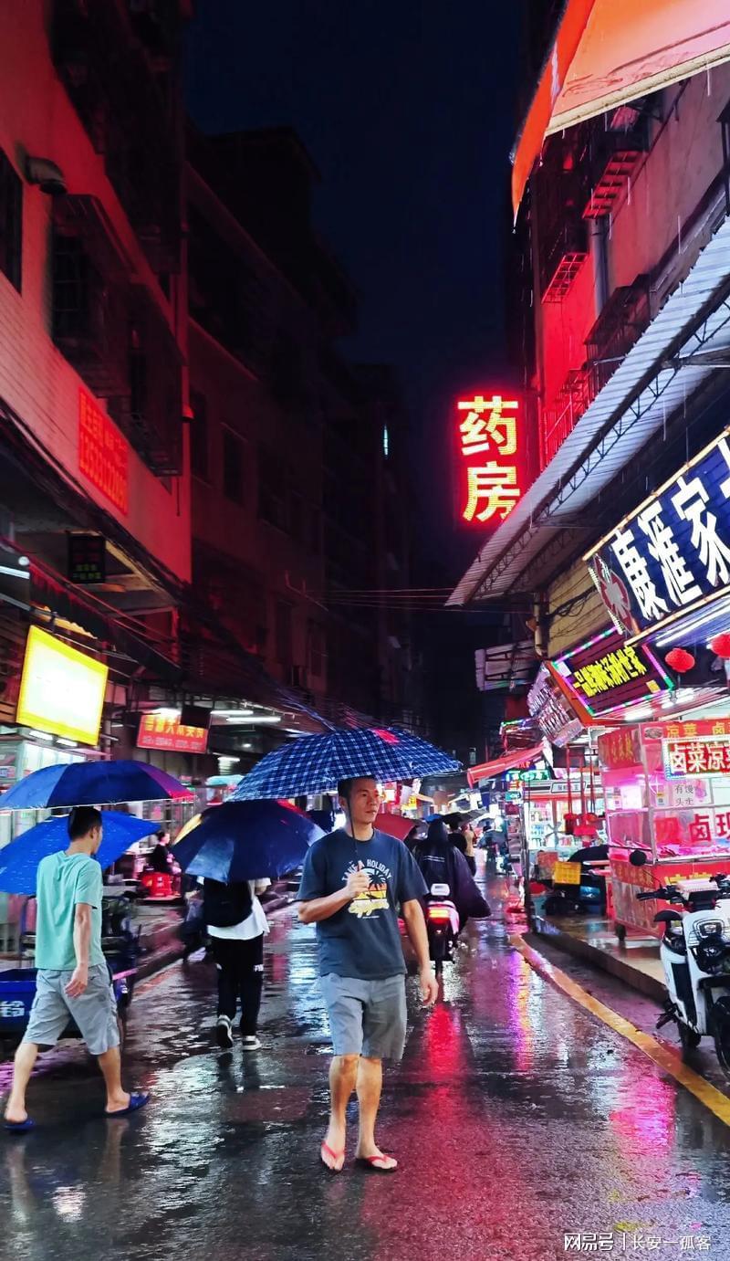 7m体育官网-儿子深夜生幻觉屡次性侵母亲，妇女终于无法忍受，凌晨挥刀